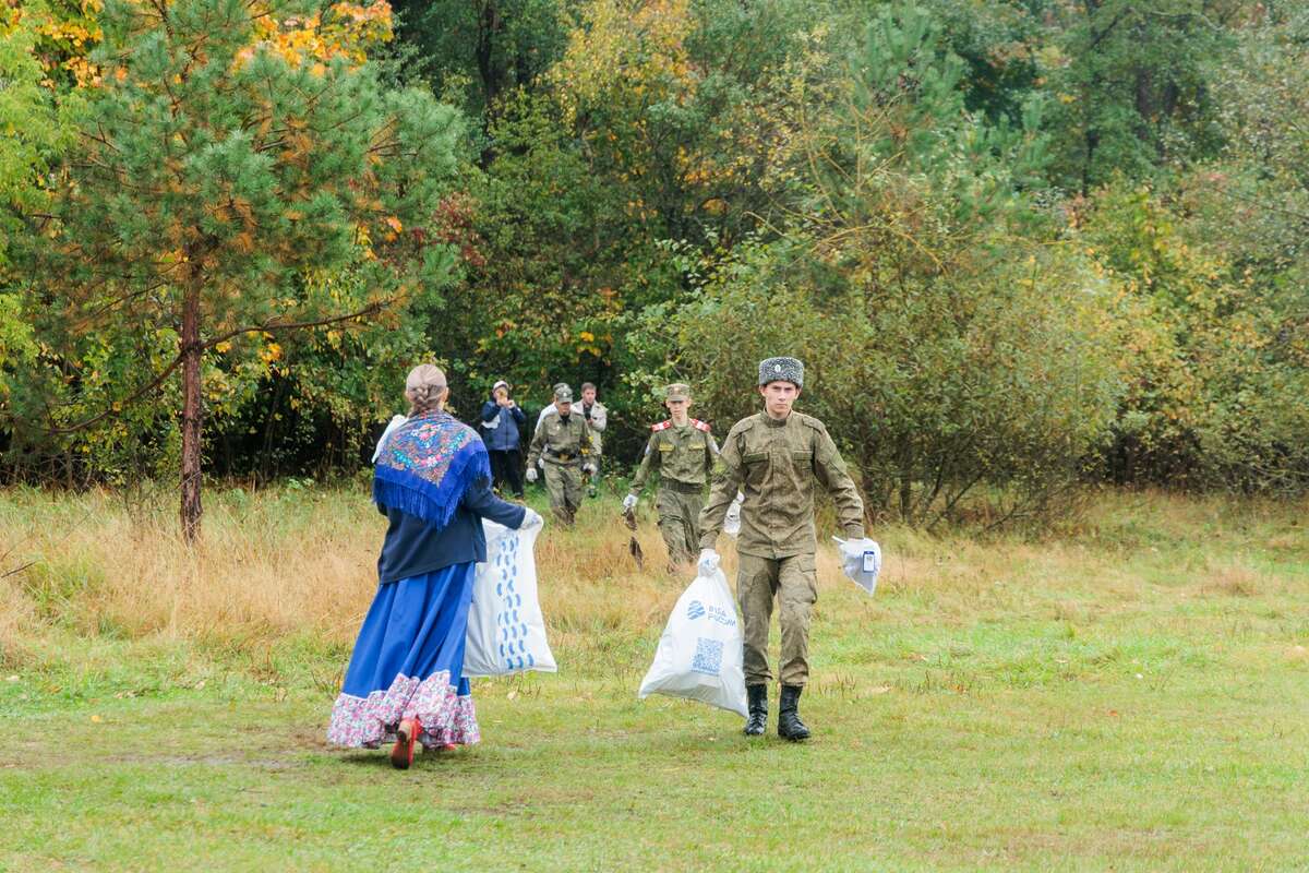 Казаки очистили от мусора берег Воронежа в Липецкой области