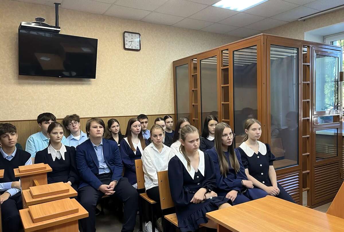 Что скрывается за дверями правосудия?